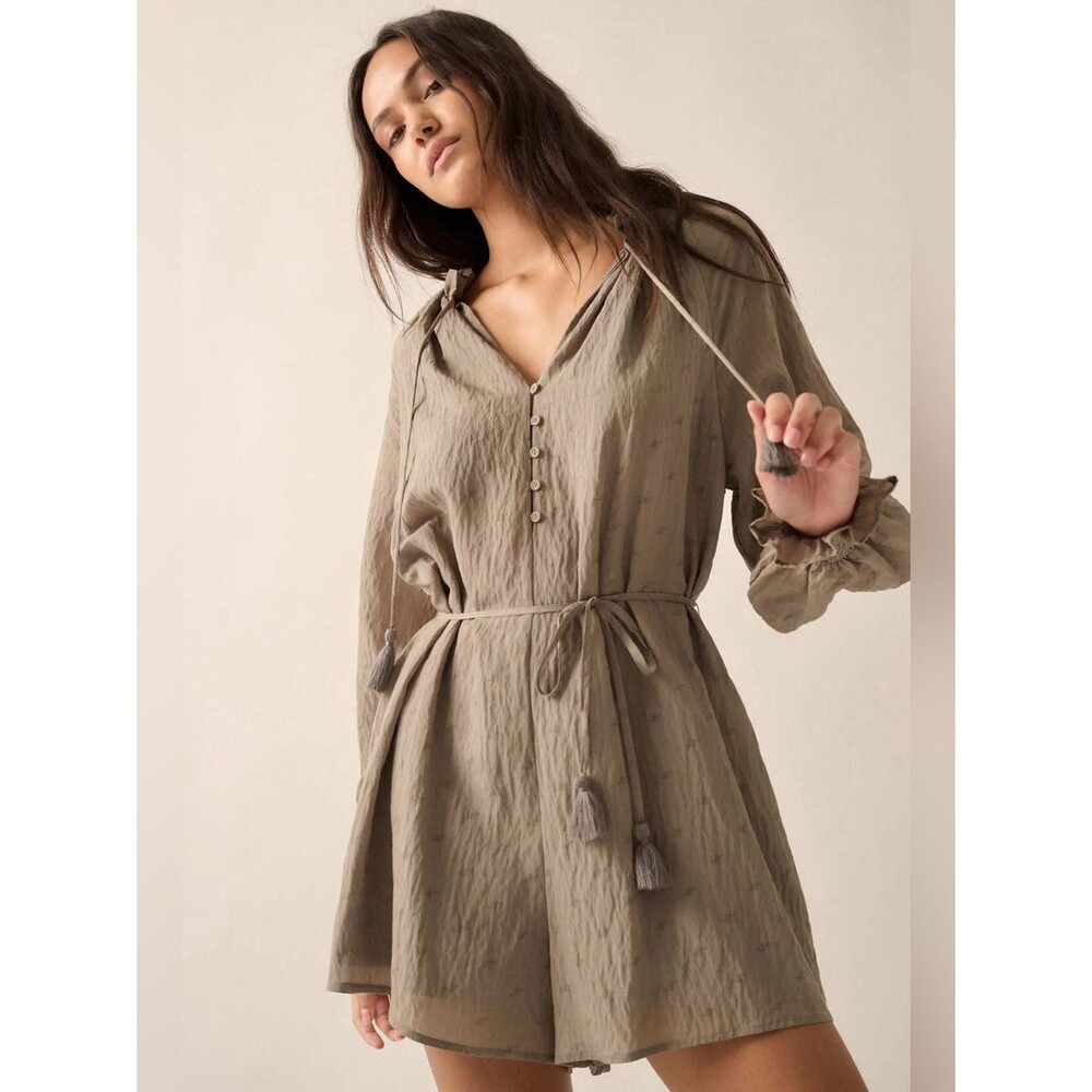 Promesa Poetic Heart Jacquard Peasant Sleeve Belted Taupe Romper S